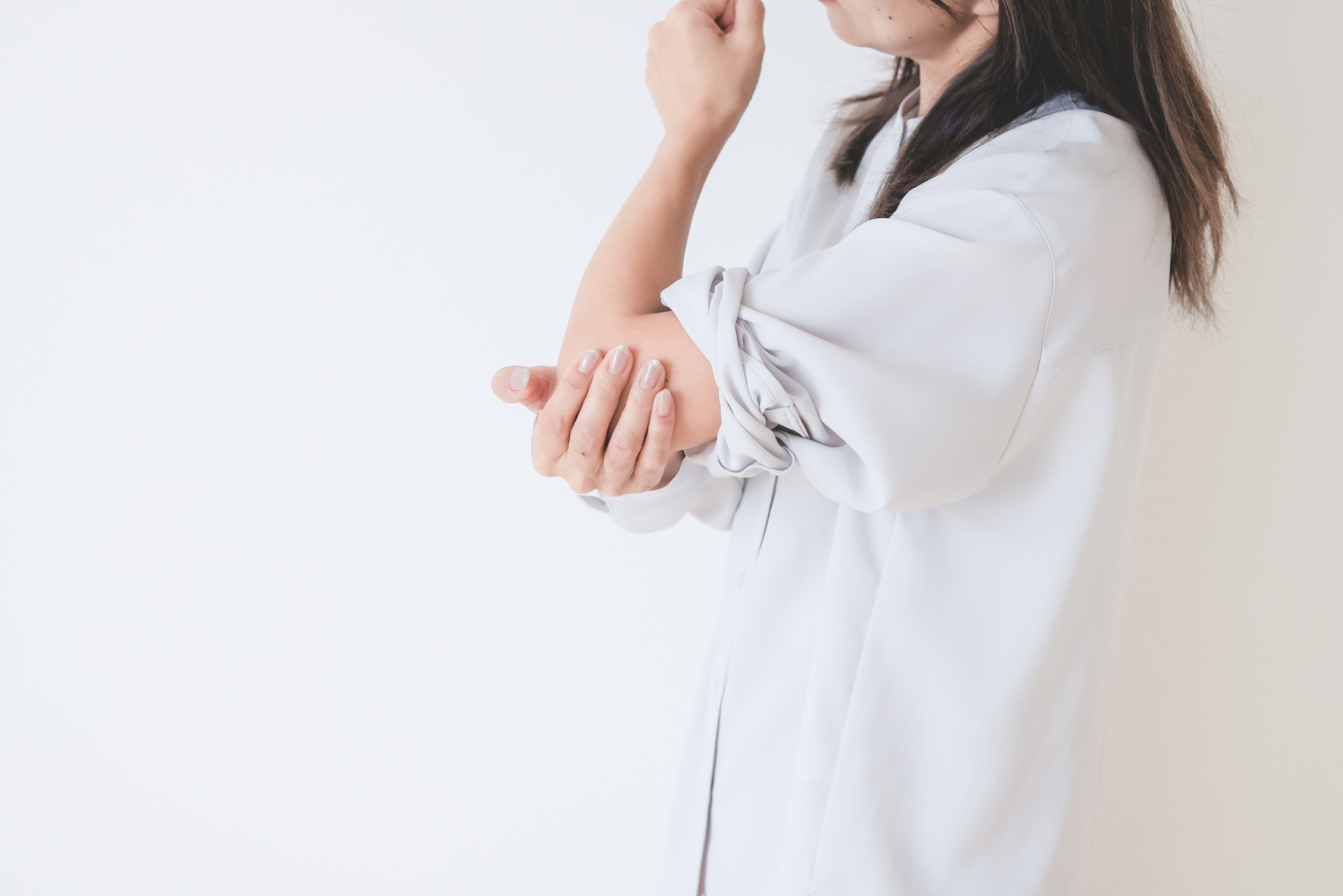 肘の痛みとは
